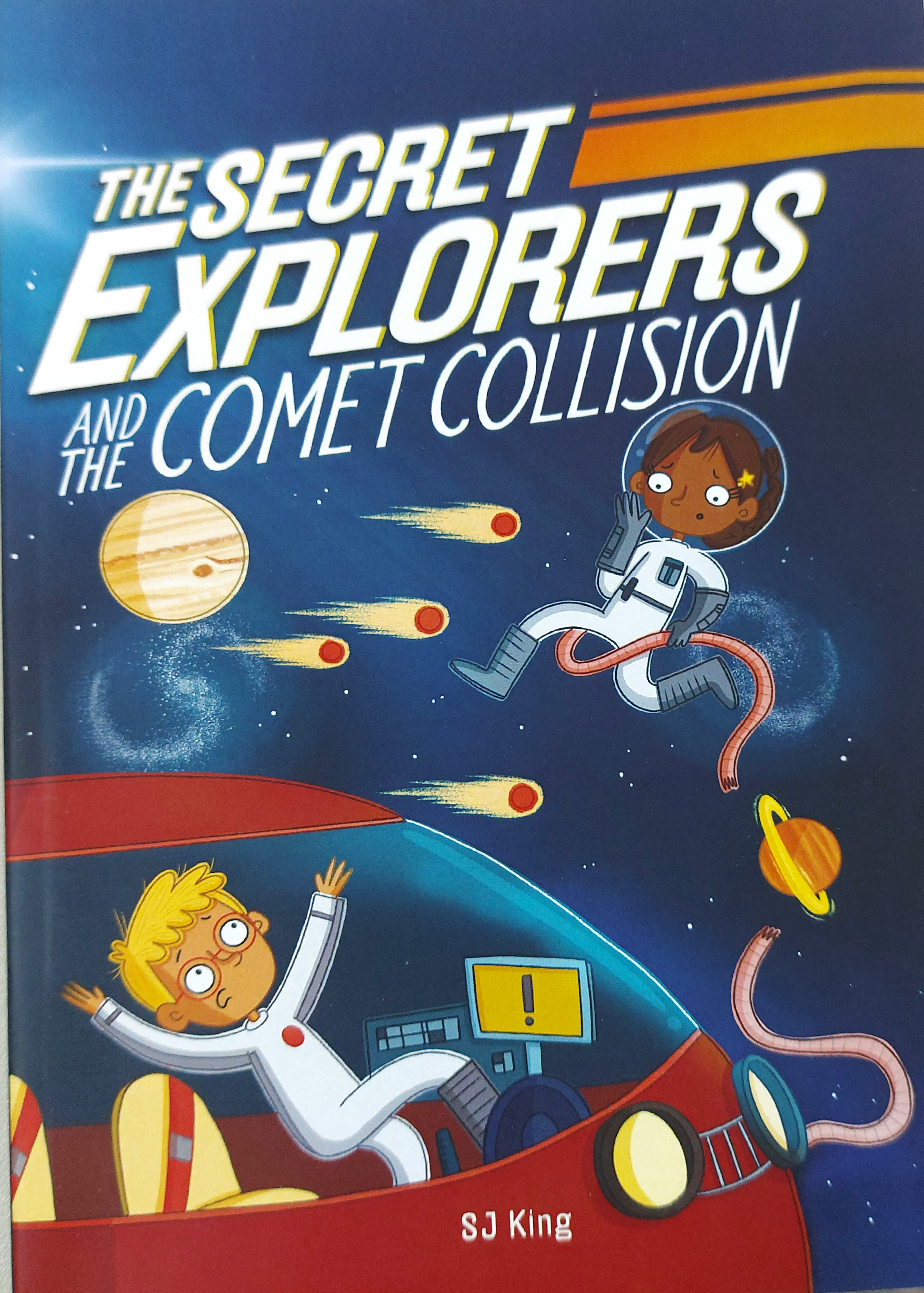 THE SECRET EXPLORERS AND THE COMET COLLISION